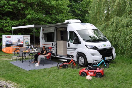 Najem avtodoma Adria V-Series V60 SPF Family/Pograd Avtomatski menjalnik