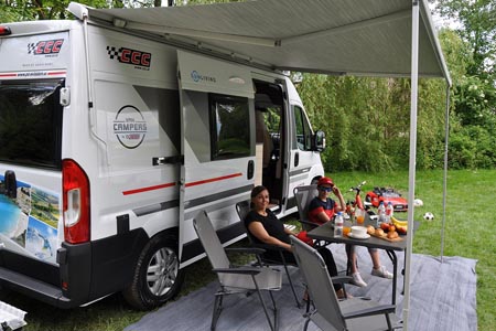 Najem avtodoma Adria V-Series V60 SPF Family/Pograd Avtomatski menjalnik