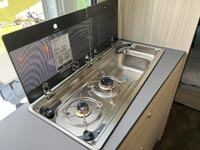 Najem avtodoma Adria V-Series V60 SPF Family/Pograd Avtomatski menjalnik