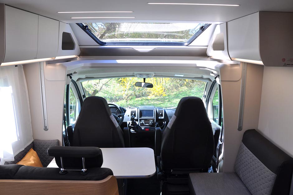 Najem avtodoma Adria Matrix Plus 670 SC