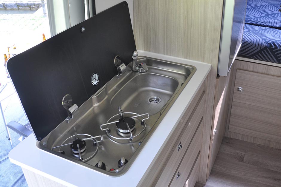 Najem avtodoma Van 636 Family/Pograd Peugeot L4 H2