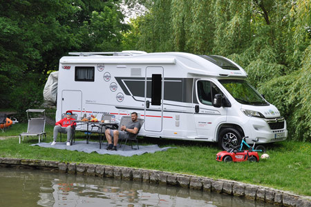 Najem avtodoma Adria Matrix Plus 670 SL