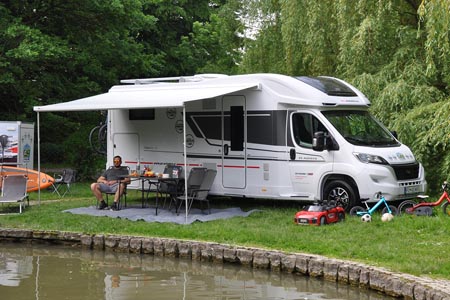 Najem avtodoma Adria Matrix Plus 670 SL