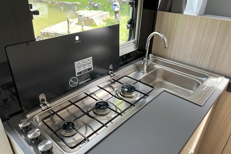 Najem avtodoma Adria C-Series C60 SP