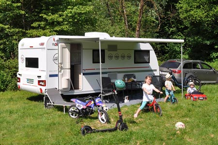 Najem počitniške prikolice Adria Altea 542 PK