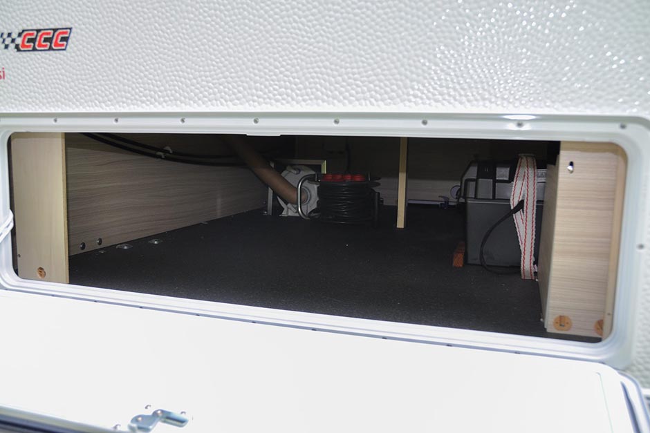 Najem počitniške prikolice Adria Altea 542 PK