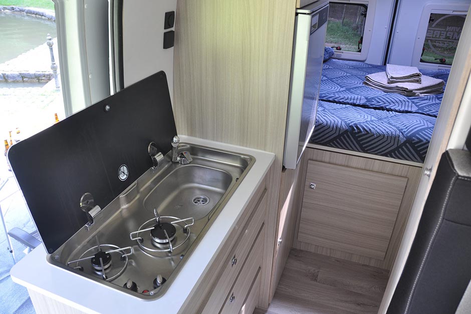 Najem avtodoma Van 600 Peugeot L3 H2