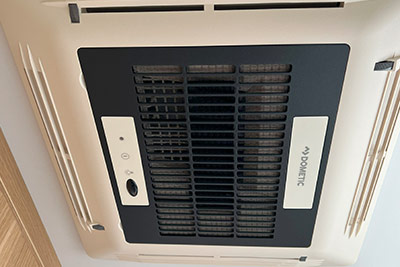 Najem avtodoma dodatna oprema - bivalna klima