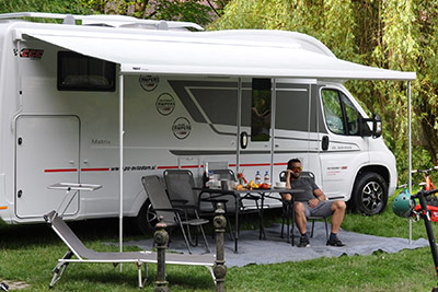 Najem avtodoma dodatna oprema - tenda