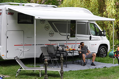 Najem avtodoma dodatna oprema - tenda