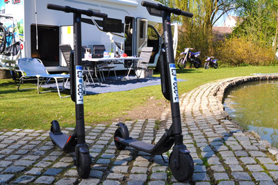 Najem avtodoma dodatna oprema - Električni skiro